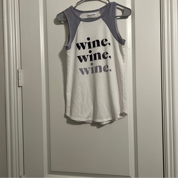 NWOT WOMENS XS GRAYSON THREADS WINE SLEEVELESS CREW NECK TANK TOP, PURPLE/WHITE - Picture 2 of 7